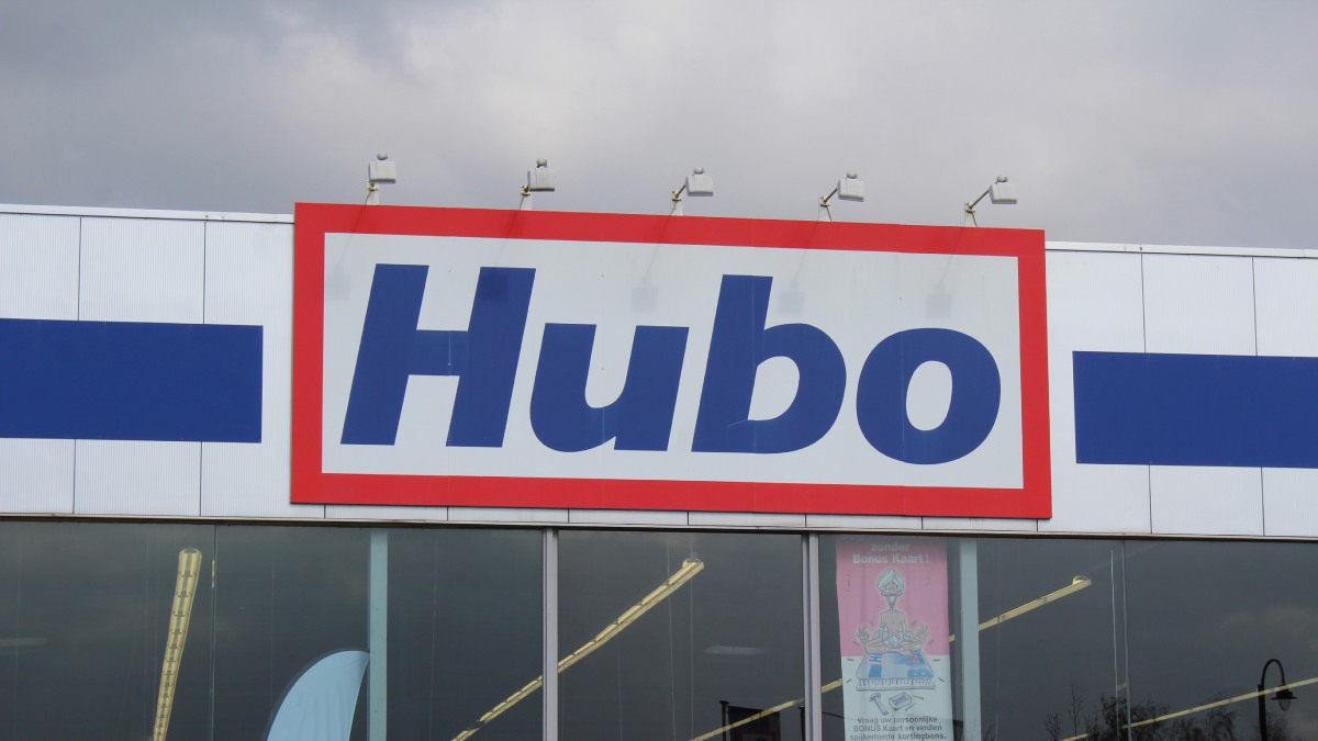 Devanture d'un magasin Hubo en Belgique.